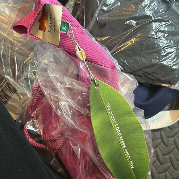 FARM Rio PINK KNIT HALTER CROP TOP Size XL - Picture 11 of 13